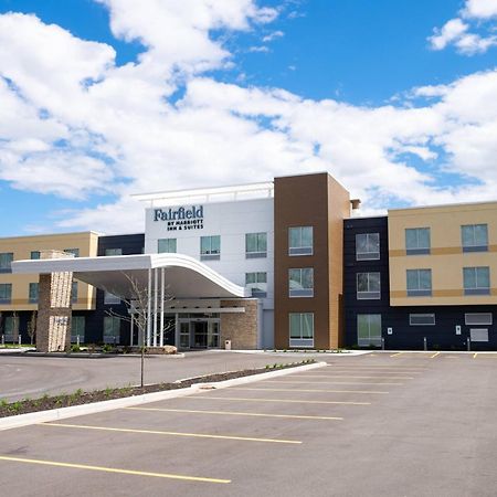 Fairfield By Marriott Inn & Suites Фон Дю Лак Екстериор снимка